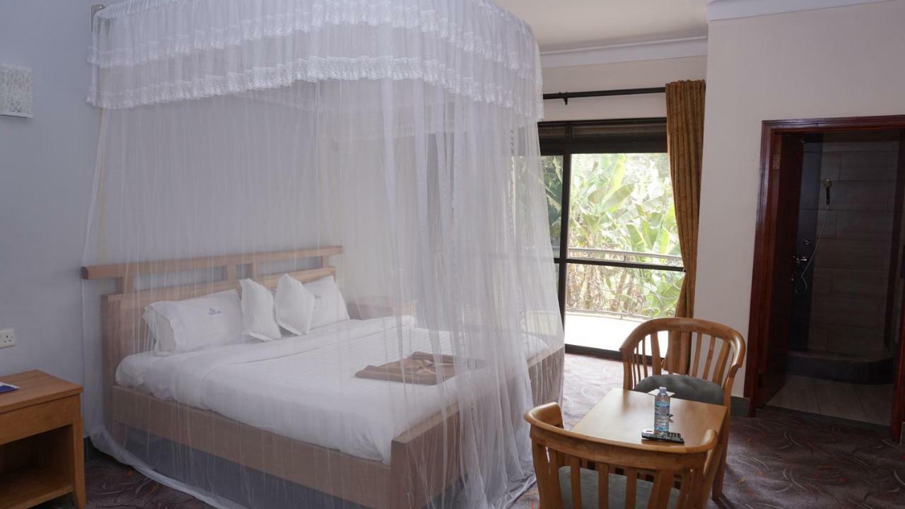 Cepha'S Inn Kabale Kültér fotó